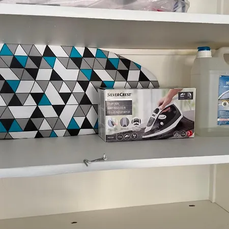 Voltaire Avec Parking Commun Gratuit Dans La Copropriete 公寓 *